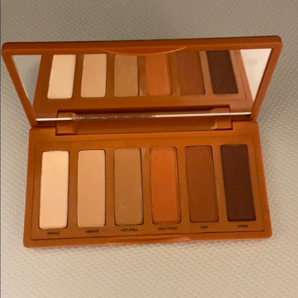 Urban Decay Naked Petite Heat Eyeshadow Palette